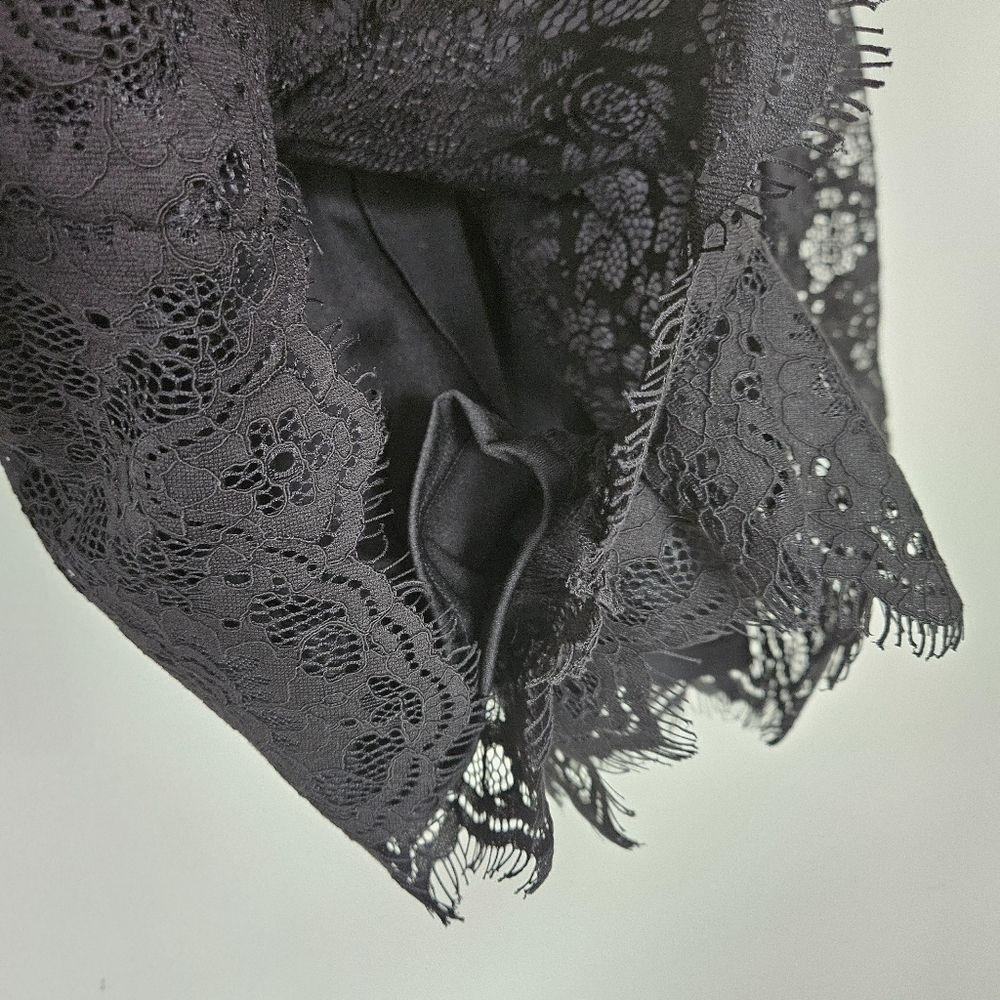 Lost +Wander black lace bell sleeves romper size S - Picture 5 of 10